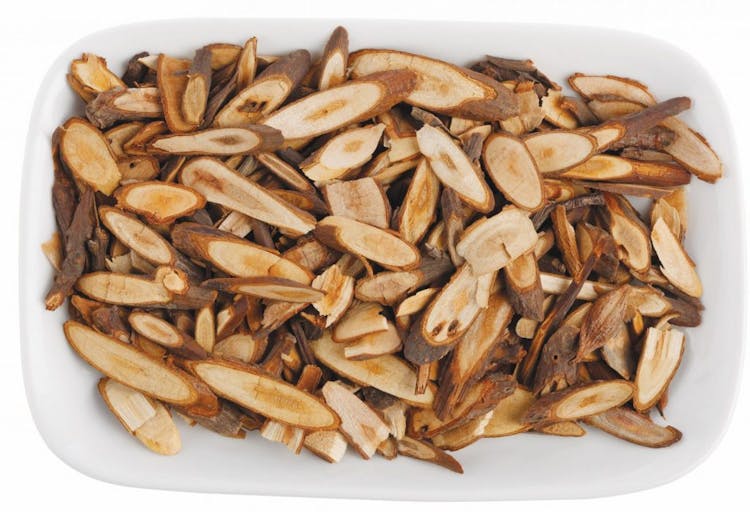 This is a plate of cassia twig, also known as cinnamomum cassia