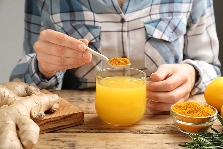 Turmeric drinks may improve your skin conditions.