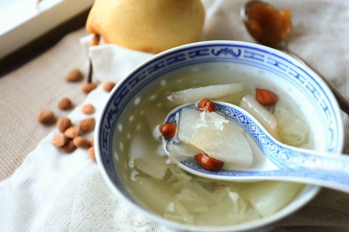 Snow pear soup in bowl