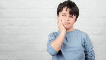 Toothache in kids min scaled