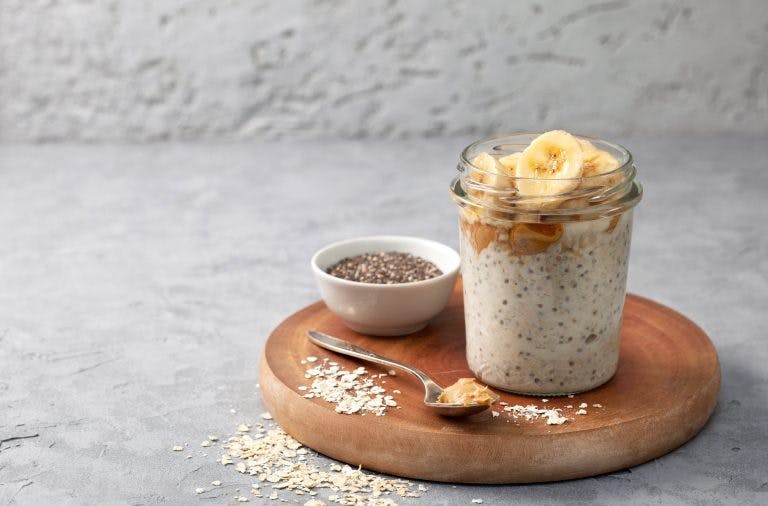 Overnight oats with chia min scaled